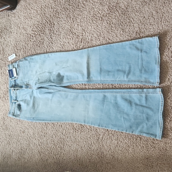 Old Navy Denim - Old Navy High Rise Wow Flare size 8 Jeans